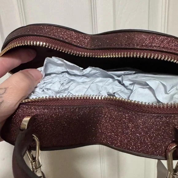 Kate Spade Love Shack Heart Shaped purse NWT - Picture 9 of 14